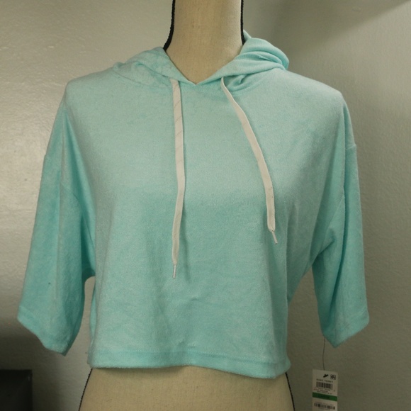Material Girl Active Hooded Crop Top - Picture 2 of 8